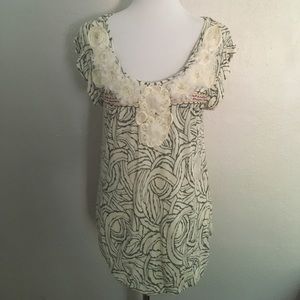Deletta (Anthropologie) Flowery Neck Blouse